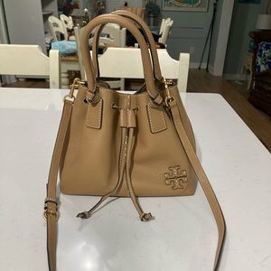 Tory Burch leather crossbody bucket bag